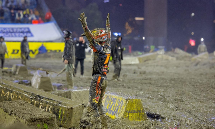 Aaron Plessinger logra su primera victoria en el 450SX Main Event de 2025