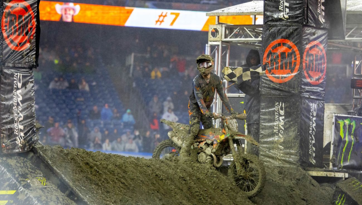 Aaron Plessinger logra su primera victoria en el 450SX Main Event de 2025