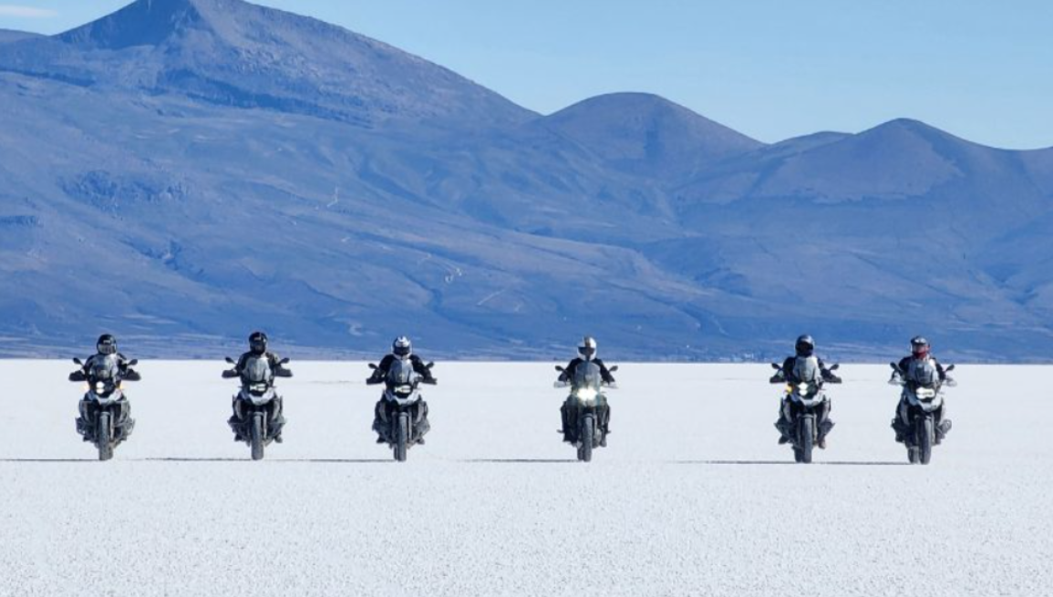 MOTONOMADS - TOUR A ATACAMA Y UYUNI