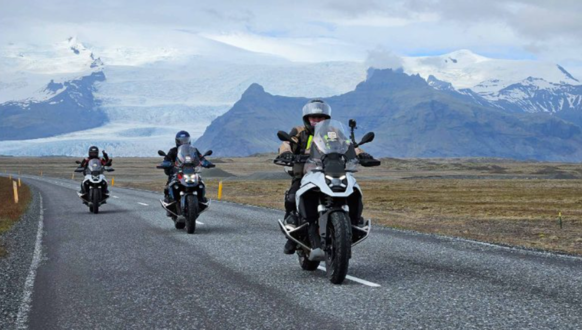 TOUR ISLANDIA - MOTO NOMADS